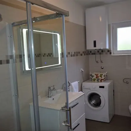Iris Apartment